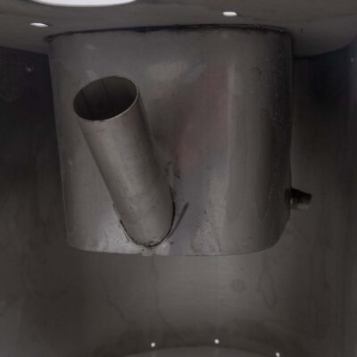 Soloo 11 Nahaufnahme der Unterseite der Soloo Trockentoilette.
