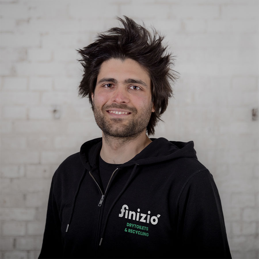 Über uns 15 Unser Crewmitglied Florian, verantwortlich für die Geschäftsführung
