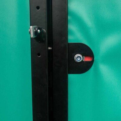 Nahaufnahme Besetztzeichen der Toilettenkabine Humussphäre.
